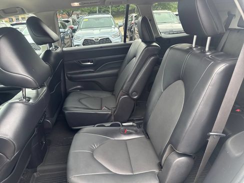 Used 2024 Toyota Grand Highlander AWD image 37