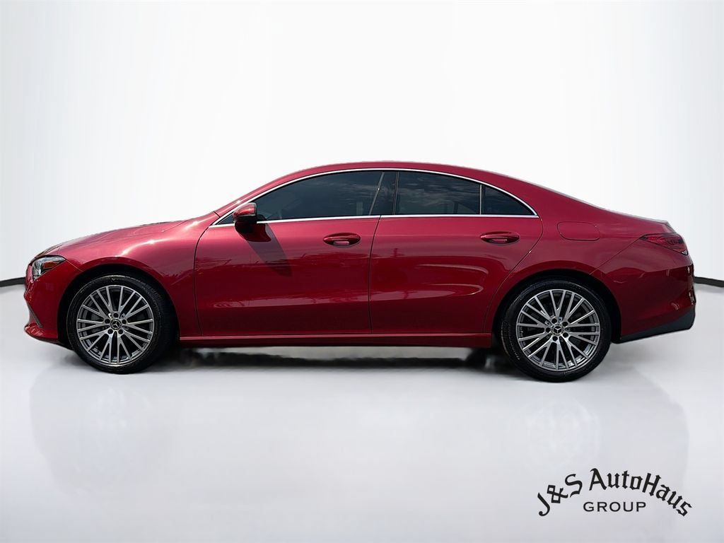Used 2021 Mercedes-Benz CLA 250 4MATIC image 4