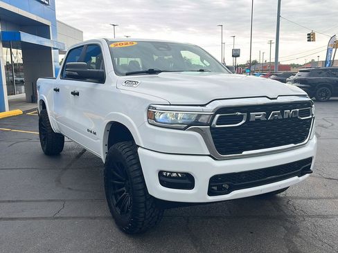 Used 2025 RAM 1500 Big Horn AWD/4WD image 7