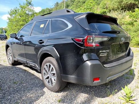 Used 2025 Subaru Outback Premium w/ Popular Package #1A AWD/4WD image 12