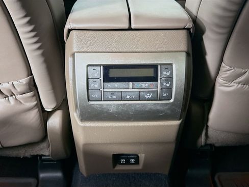 Used 2020 Lexus GX 460 Premium w/ Premium Package image 26