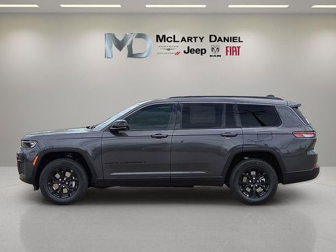New 2026 Jeep Grand Cherokee L 4WD image 3