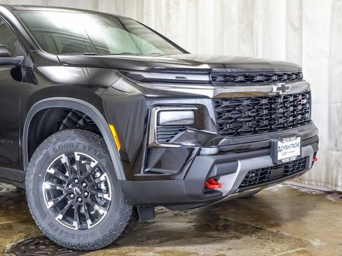 New 2026 Chevrolet Traverse Z71 w/ Driver Confidence Package image 3