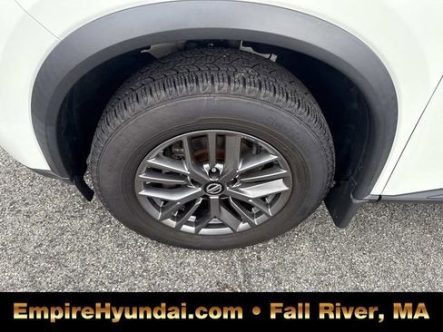 Used 2021 Nissan Rogue S image 11