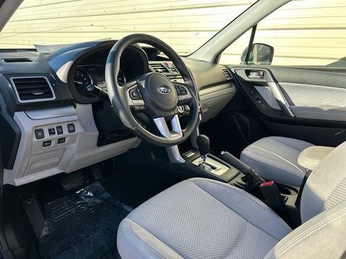 Used 2017 Subaru Forester 2.5i Premium image 10