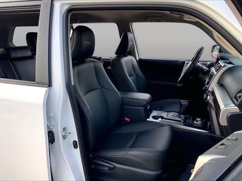 Used 2024 Toyota 4Runner TRD Sport AWD/4WD image 9