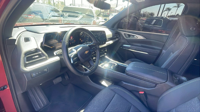 Used 2026 Chevrolet Traverse LT w/ LPO, Cargo Package FWD image 10