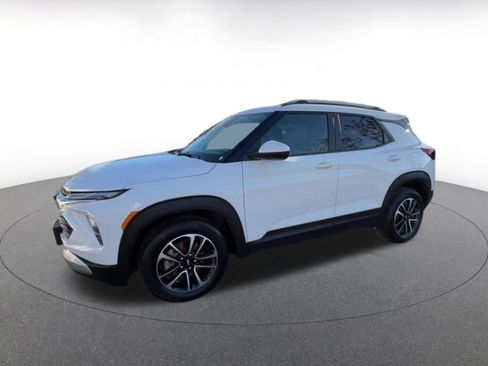 Used 2025 Chevrolet TrailBlazer LT image 8