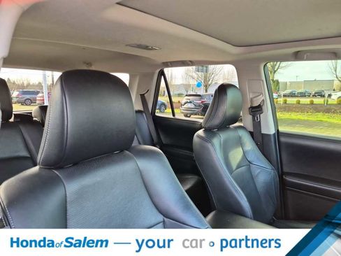 Used 2016 Toyota 4Runner Limited image 14