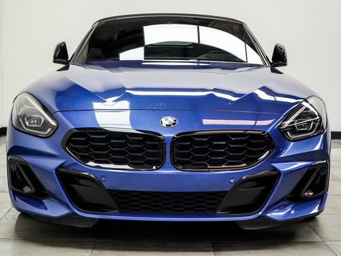 Used 2023 BMW Z4 M40i w/ Premium Package image 7