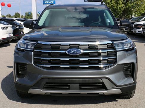 New 2025 Ford Explorer Active image 3
