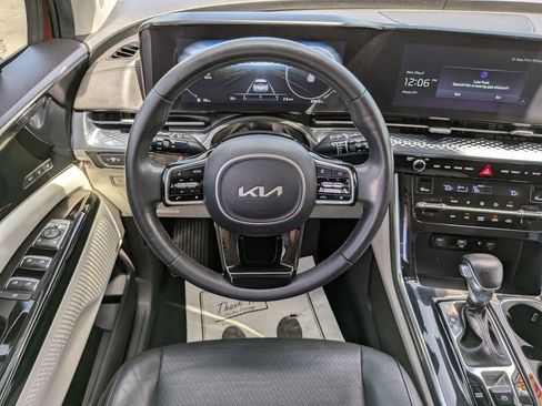 Used 2024 Kia Carnival SX Prestige FWD image 16