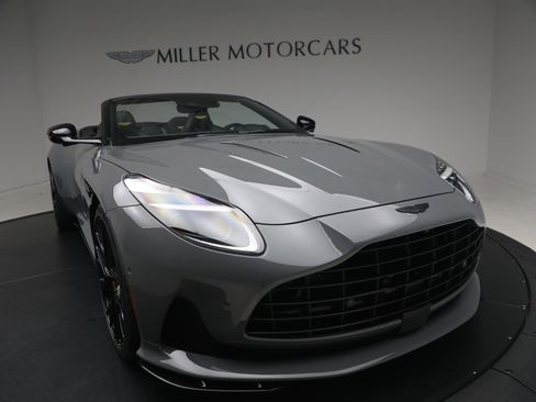 New 2026 Aston Martin DB12 Convertible image 37