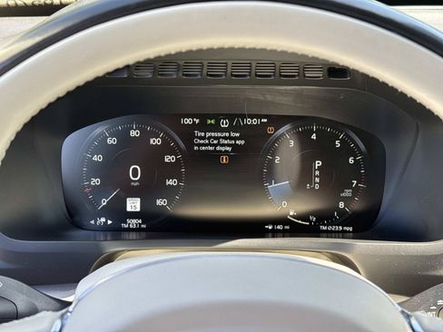 Used 2022 Volvo XC90 T5 Momentum w/ Protection Package Premier FWD image 19