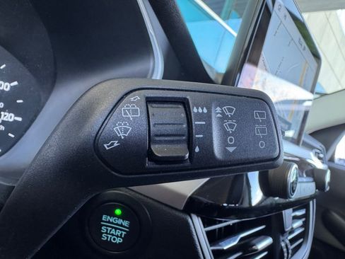 Used 2022 Ford Escape SEL image 11