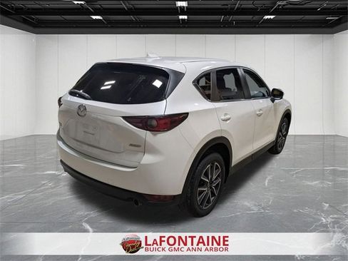 Used 2018 MAZDA CX-5 Touring w/ Preferred Equipment Package image 5