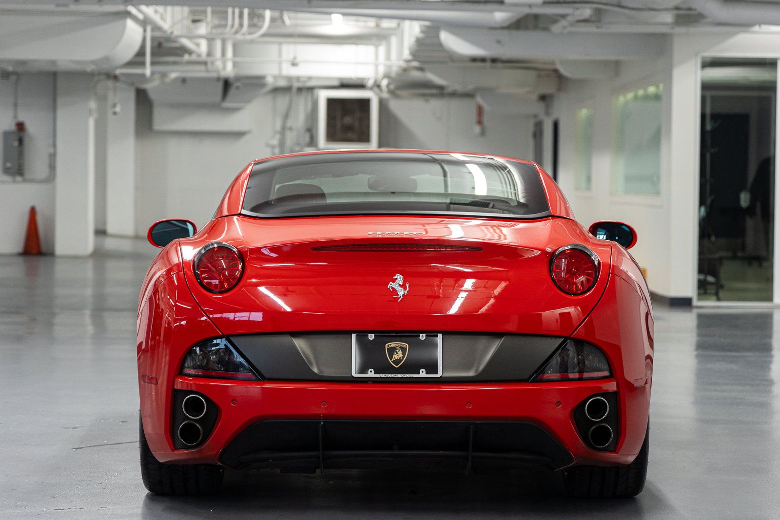 Used 2011 Ferrari California RWD image 7