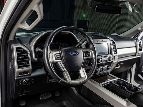 Used 2021 Ford F250 Lariat image 17