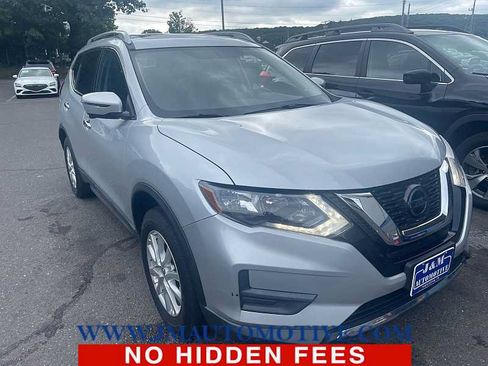 Used 2018 Nissan Rogue SV w/ Sun & Sound Touring Package AWD/4WD image 4