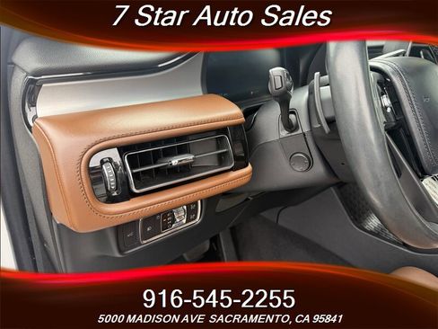 Used 2021 Lincoln Aviator Reserve w/ Equipment Group 208A RWD image 8