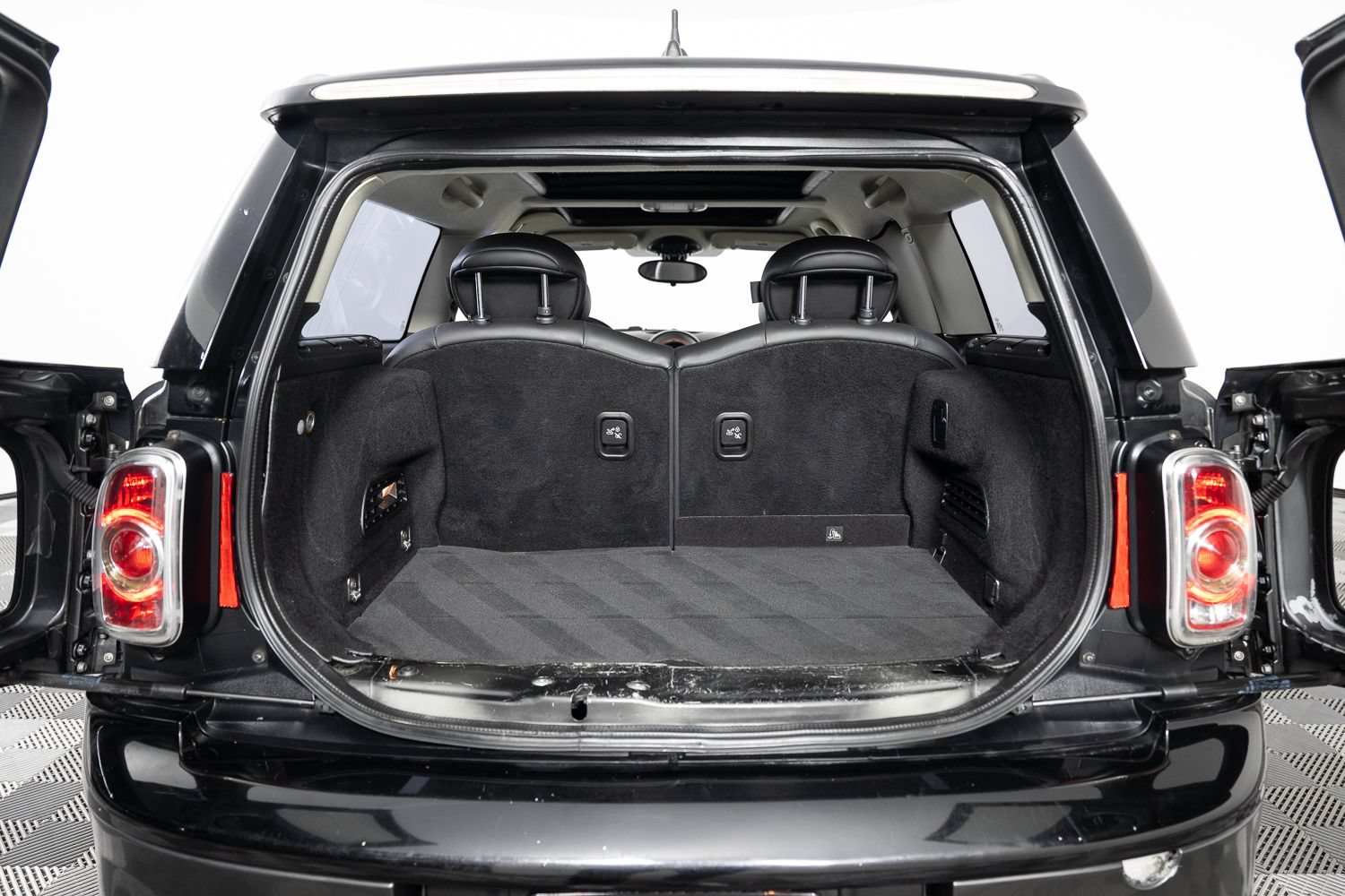 Used 2013 MINI Cooper Clubman S FWD image 16