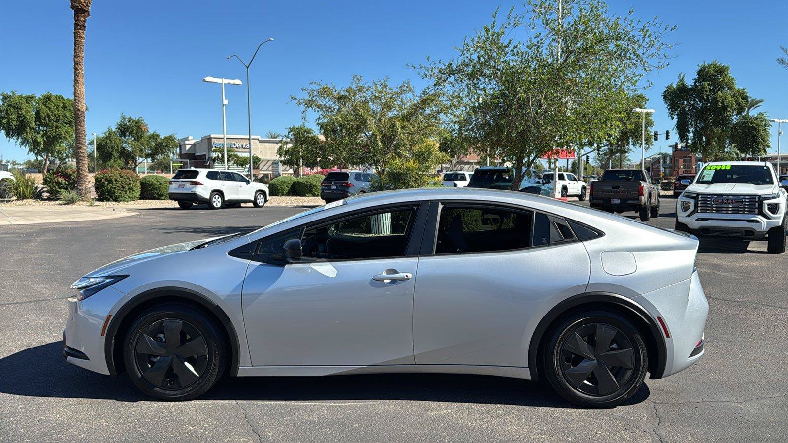 Certified 2026 Toyota Prius Plug-In Hybrid FWD image 5