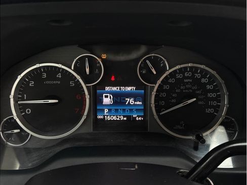 Used 2015 Toyota Tundra SR5 w/ Tow Package image 16