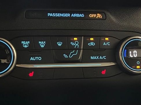 Used 2020 Ford Escape SE FWD image 21