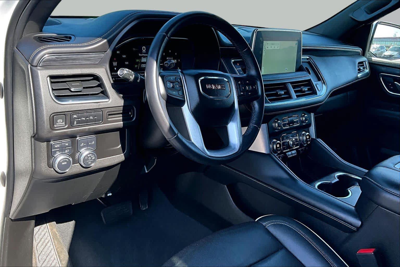 Used 2023 GMC Yukon SLT AWD/4WD image 17
