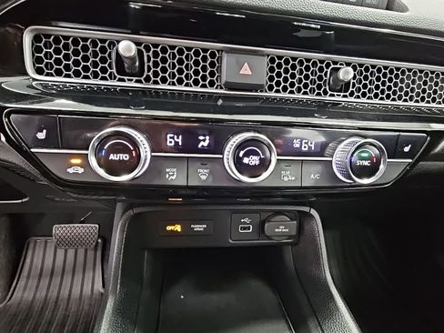 Used 2024 Honda Civic EX-L image 17