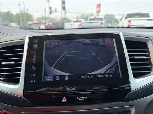Used 2018 Honda Pilot EX image 18