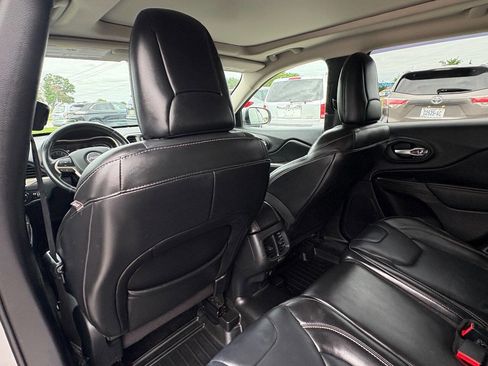 Used 2015 Jeep Cherokee Limited AWD/4WD image 25
