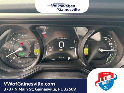 Used 2025 Jeep Wrangler Unlimited Sahara AWD/4WD image 22