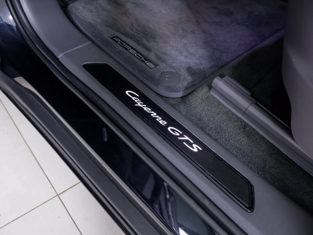 Certified 2023 Porsche Cayenne GTS w/ Premium Package Plus AWD/4WD image 24