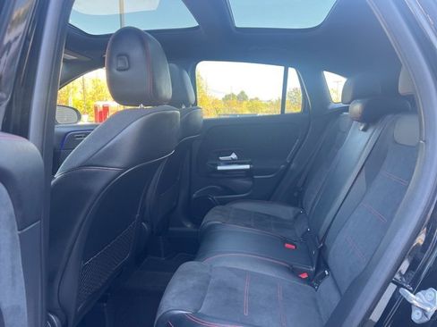 Used 2022 Mercedes-Benz GLA 250 4MATIC image 18