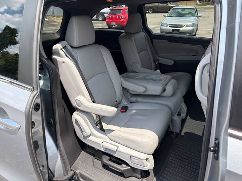 Used 2018 Honda Odyssey EX-L image 43