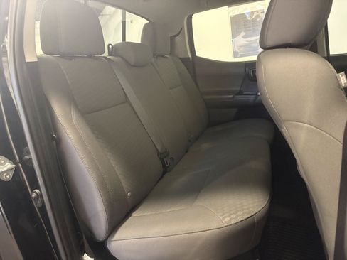 Used 2023 Toyota Tacoma SR5 AWD/4WD image 37