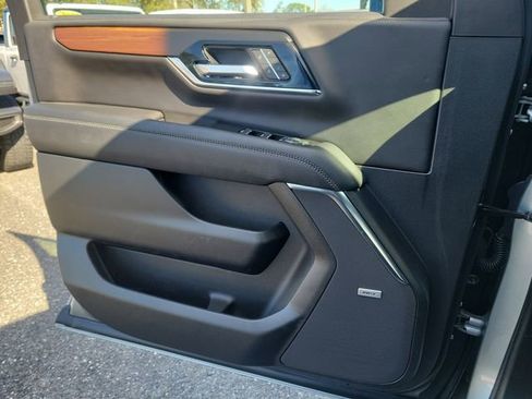 Certified 2025 GMC Yukon Denali image 23