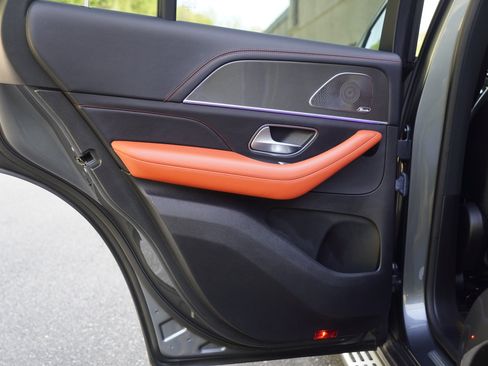 Used 2023 Mercedes-Benz GLE 53 AMG 4MATIC image 28