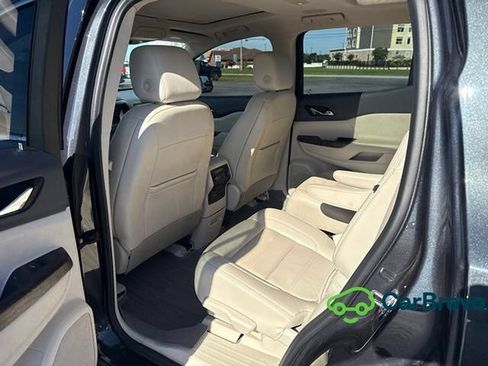 Used 2022 GMC Acadia Denali FWD image 11