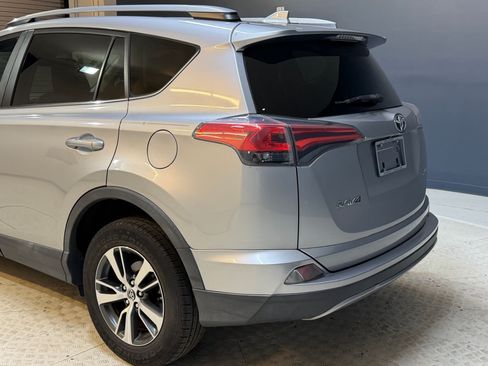 Used 2017 Toyota RAV4 XLE FWD image 20