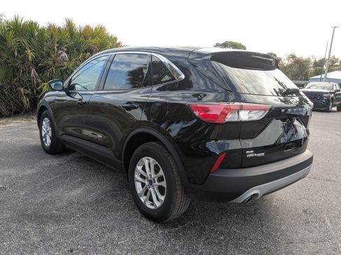 Used 2022 Ford Escape SE w/ Convenience Package AWD/4WD image 6