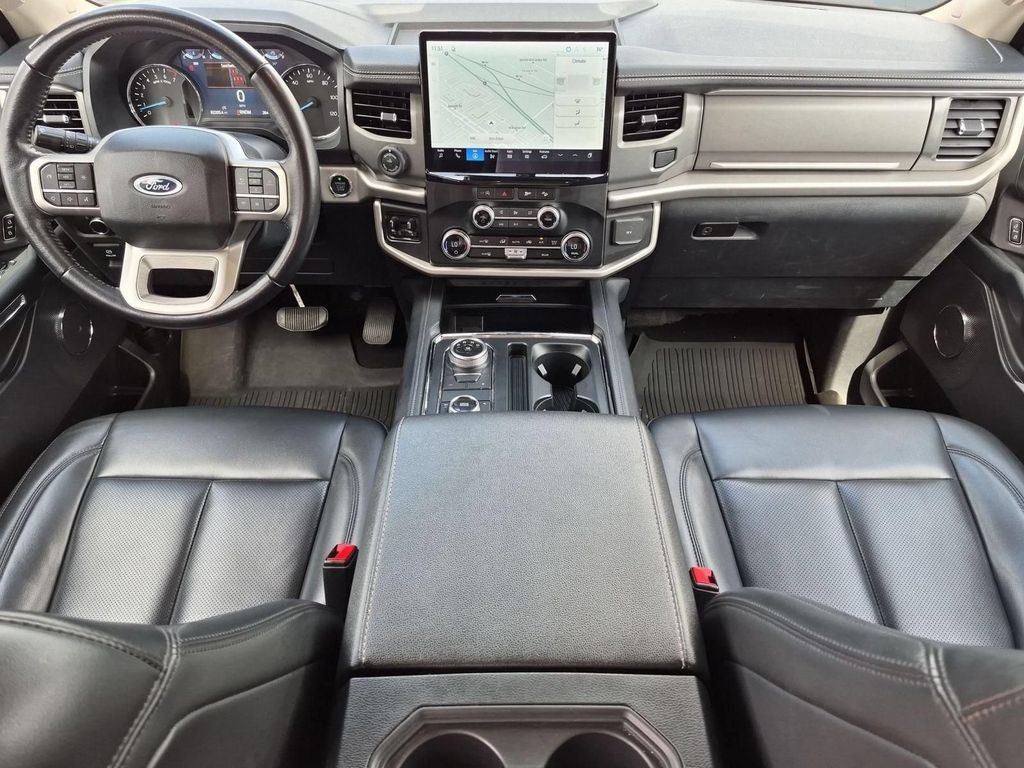 Used 2023 Ford Expedition XLT AWD/4WD image 27