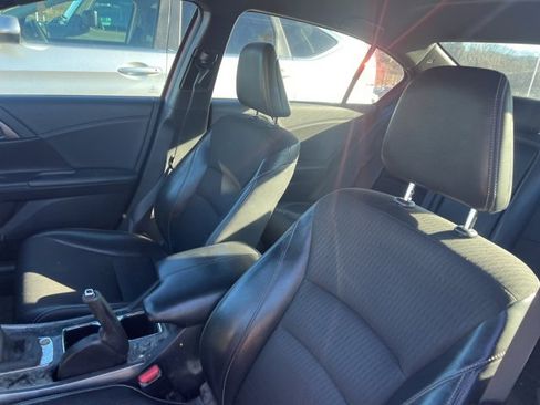 Used 2016 Honda Accord Sport image 9