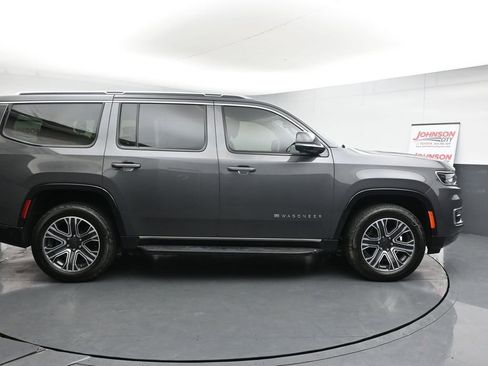 Used 2024 Jeep Wagoneer 4WD w/ Premium Group I image 9