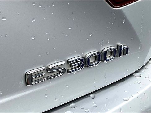 Used 2013 Lexus ES 300h w/ Luxury Pkg FWD image 23