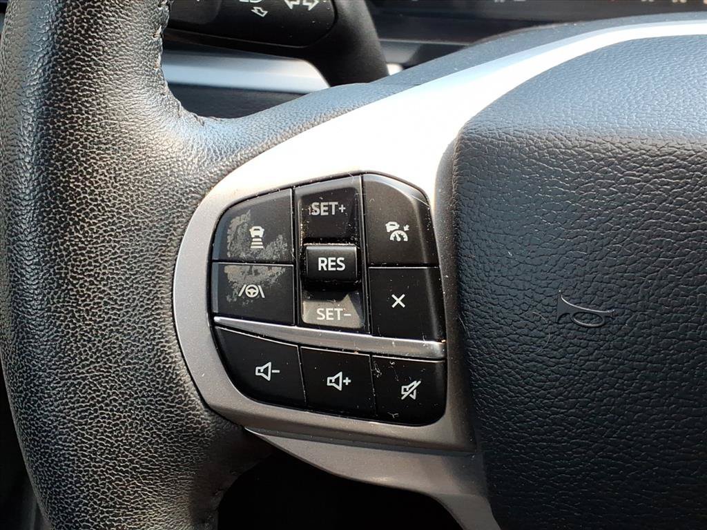 Used 2024 Ford Explorer XLT w/ Equipment Group 202A RWD image 21