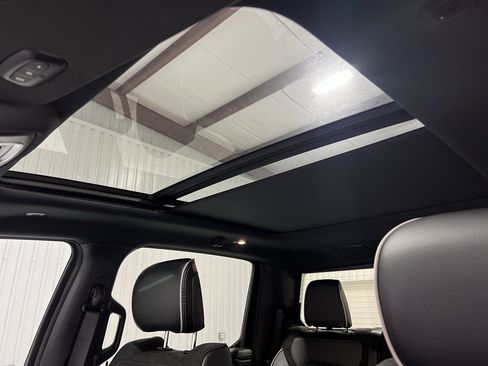 Used 2025 RAM 1500 Laramie w/ Laramie Southwest Edition image 17