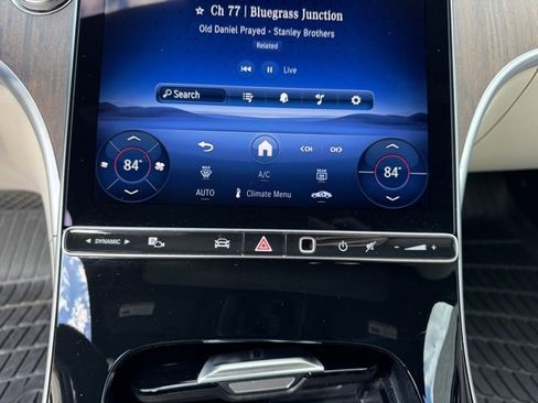 Used 2025 Mercedes-Benz C 300 4MATIC Sedan image 17