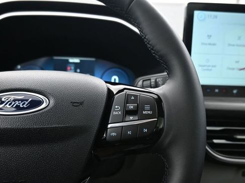 New 2025 Ford Escape SE w/ PHEV Premium Package image 16